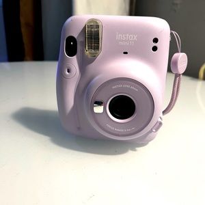INSTAX MINI 11 in Lilac - used once! In MINT condition. 10/10 amazing quality ✔️